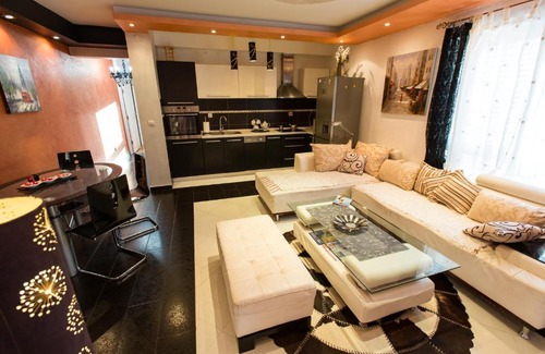 Lazi Apartment | Lamela Brilliant Apartment