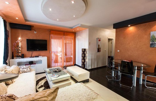 Lazi Apartment | Lamela Brilliant Apartment