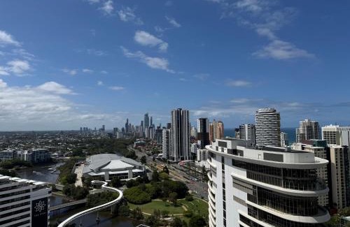 Broadbeach Apartment | Lamour Ocean View Apartment II in Casino Broadbeach - free parking-195cm