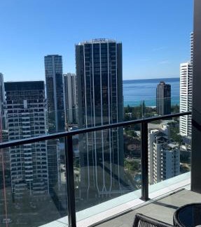 Broadbeach Apartment | Lamour Ocean View Apartment II in Casino Broadbeach - free parking-195cm