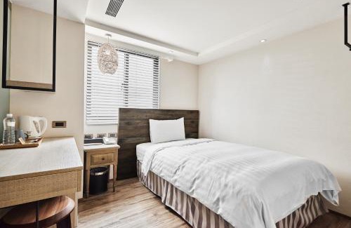 East District Hotel | Lan Kwai Fong Garden Hotel
