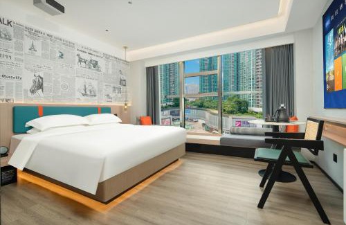 Guangzhou Hotel | Lan Wan Hotel - Next to Huangsha Metro St ation -One cup of Free Cockt ail or Harbin Beer Per Room-Cha rgeable Airport Pick-up Service