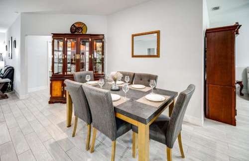 Centennial House | Lanai, Private Pool Lehigh Acres Home