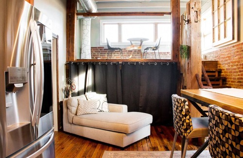 Lancaster Apartment | Lancaster City Stay Apt A