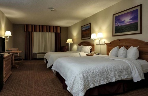 Manheim Hotel | Lancaster Inn and Suites
