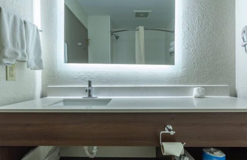 Manheim Hotel | Lancaster Inn and Suites