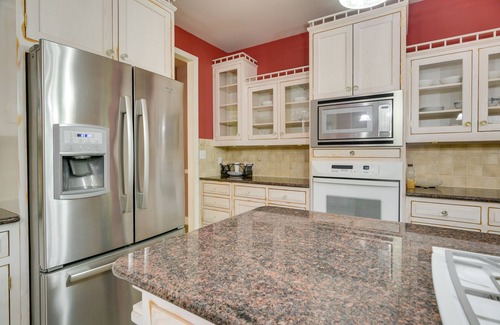 Witmer House | Lancaster Vacation Rental Near Dutch Wonderland!