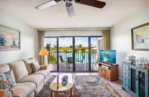 Sunset Beach House | Land's End 1-408 Bay Front