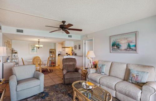 Sunset Beach House | Land's End 1-408 Bay Front
