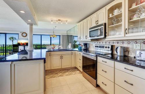 Sunset Beach House | Land's End 10-201 Beach Front - Premier
