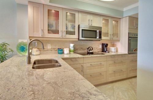 Sunset Beach House | Land's End 11-406 Beach Front - Premier