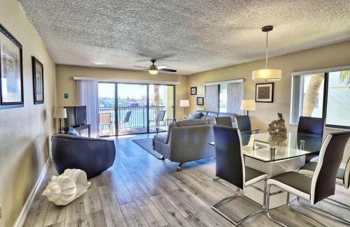 Sunset Beach House | Land's End 3-206 Bay Front - Premier