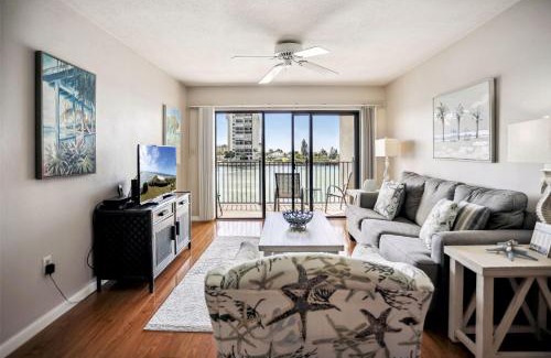 Sunset Beach House | Land's End 5-303 Gulf-Bay Front