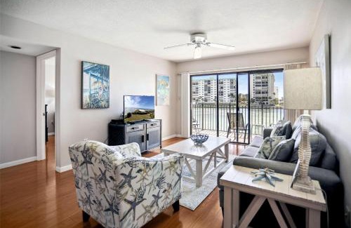 Sunset Beach House | Land's End 5-303 Gulf-Bay Front