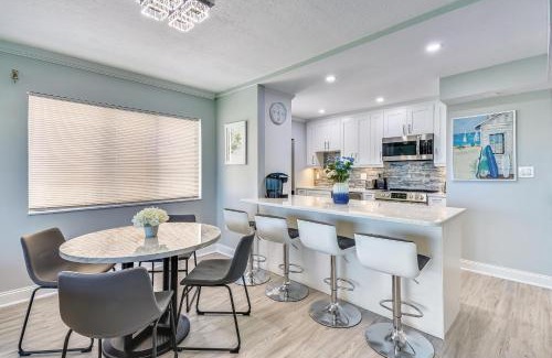 Sunset Beach House | Land's End 6-205 Beach Front - Premier