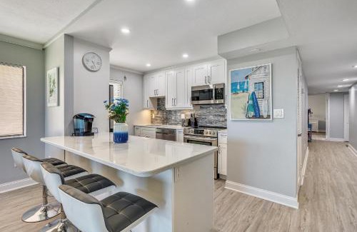 Sunset Beach House | Land's End 6-205 Beach Front - Premier