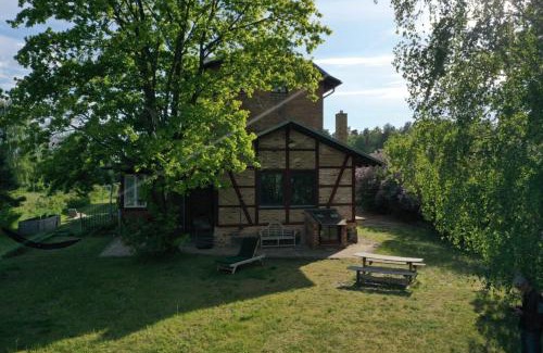 Schwarz Apartment | Landbahnhof Buschhof 1 Stock