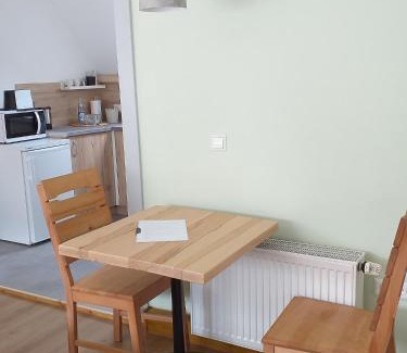 Forheim House | Landcafe SIMA & Zimmervermietung