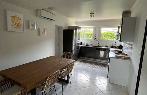 Tosse House | Landes villa in large wooded park