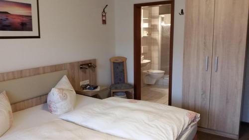 Eimelrod House | Landgasthof Hotel Sauer