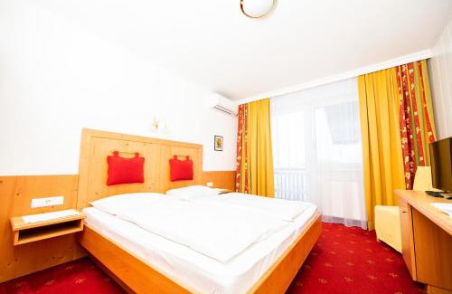 Podersdorf am See Hotel | Landgasthof zur Goldenen Traube