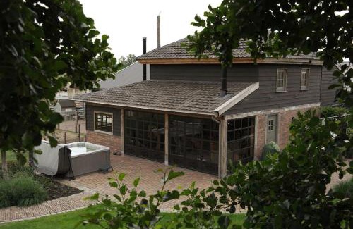 Beesd House | Landgoed Versteegh nabij heerlijkheid Mariënwaerdt