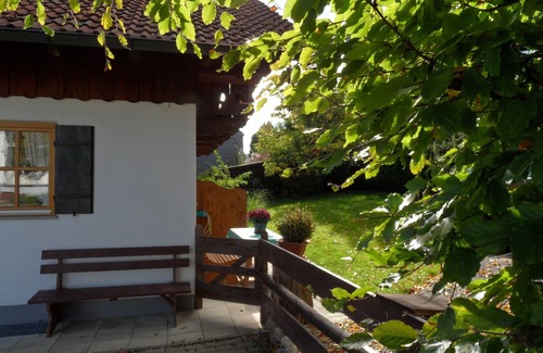 Irsengund Apartment | Landhaus Engelhardt in a quiet, sunny location with mountain view apartment 1, allergy free