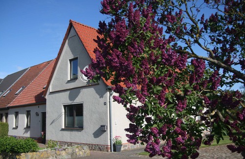 Gersdorf Apartment | Landhaus Gersdorf near Ostseebad Kühlungsborn - 3-room vacation apartment in a country house