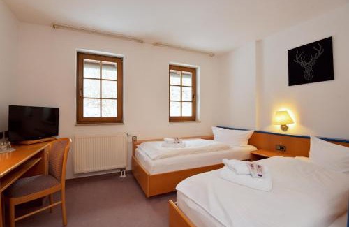 Dillstadt Hotel | Landhotel Der Distelhof mit Scheunencafé