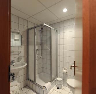 Dillstadt Hotel | Landhotel Der Distelhof mit Scheunencafé