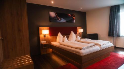 Wiesenbronn House | Landhotel und Weingasthof Schwarzer Adler