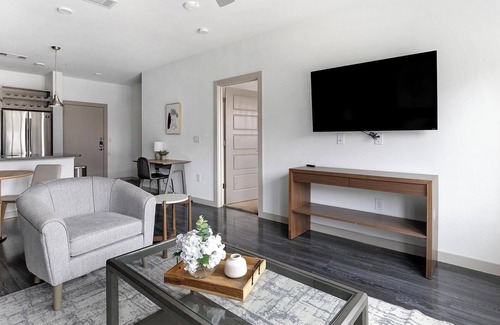 McKinney Apartment | Landing | Amazing 1BD, Pool, Gym
