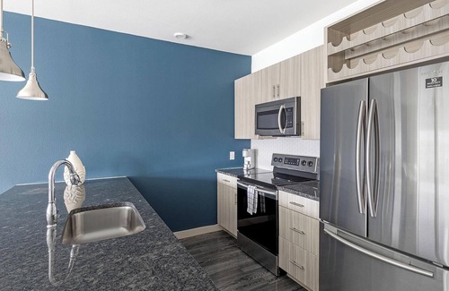 McKinney Apartment | Landing | Amazing 1BD, Pool, Gym