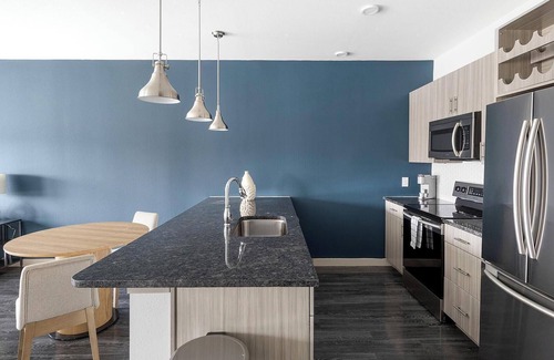 McKinney Apartment | Landing | Amazing 1BD, Pool, Gym