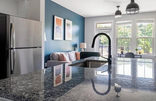 Mableton Apartment | Landing | Amazing 1BD, Pool, Gym