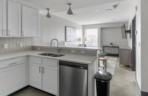 Five Points South Apartment | Landing | Amazing 1BD, Gym, Game Room