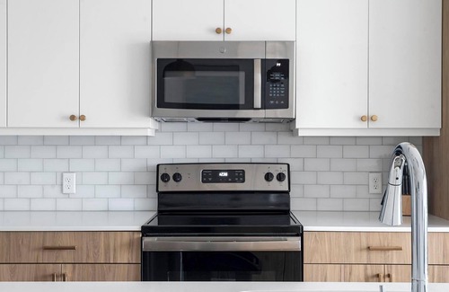 Austin Apartment | Landing | Amazing 1BD, Yoga Studio, Pool