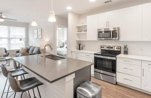 Wetmore Apartment | Landing | Amazing 2BD, Yoga Studio, Gym