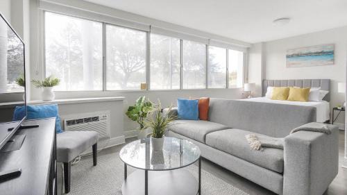St. Petersburg Apartment | Landing Apartments - St Petersburg