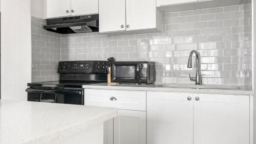 St. Petersburg Apartment | Landing Apartments - St Petersburg