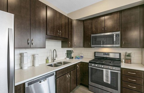 Edina Apartment | Landing at 71 France - 2 Bedrooms in Downtown Edina