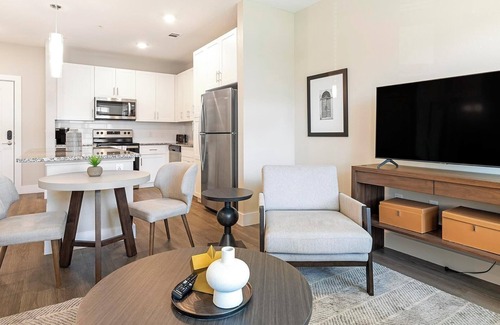 Southeast Orlando Apartment | Landing at APEX South Creek - 1 Bedroom in Mead.