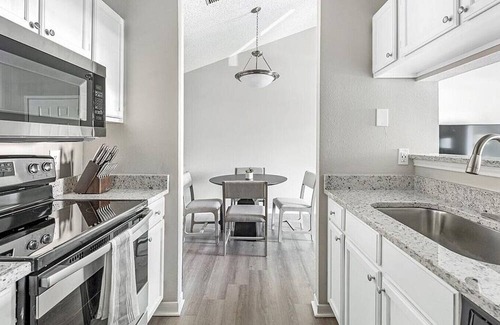 Ellendale Apartment | Landing at Arbors River Oaks Apartment Homes - 1 Bedroom in Downtown Memphis