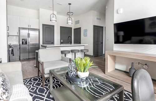 Southbank Apartment | Landing at Artea at Southbank - 1 Bedroom in Do.