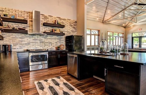 Brooks City Base Apartment | Landing at Aviator at Brooks - Studio in Stinson Airport Vicinity