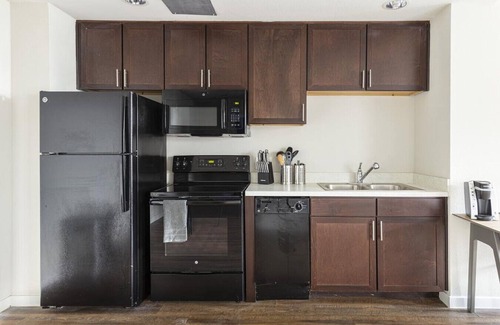 Brooks City Base Apartment | Landing at Aviator at Brooks - Studio in Stinson Airport Vicinity