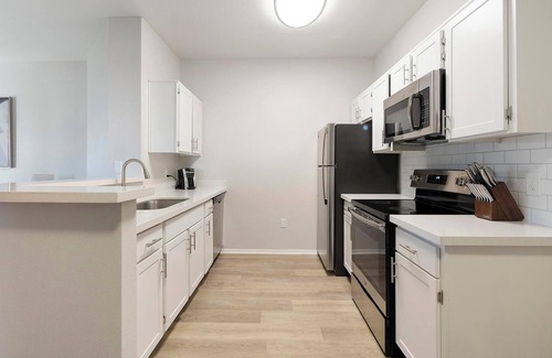 Greenbell Apartment | Landing at Boulders at Lookout Mountain - 1 Bed.