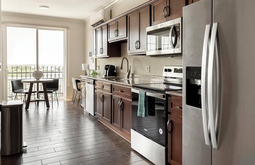 Overland Park Apartment | Landing at Carson Street Towers - Studio in Dow...