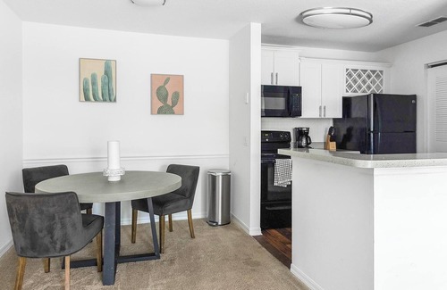 Trailer Estates Apartment | Landing at Champions Walk - 2 Bedrooms in South.