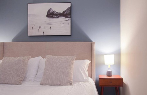 West Central Apartment | Landing at Cityscape Flats - 1 Bedroom in West Central